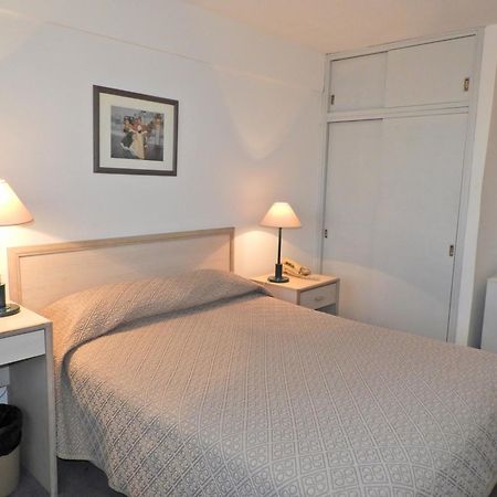 Hotel Tres Cruces Montevideo Esterno foto