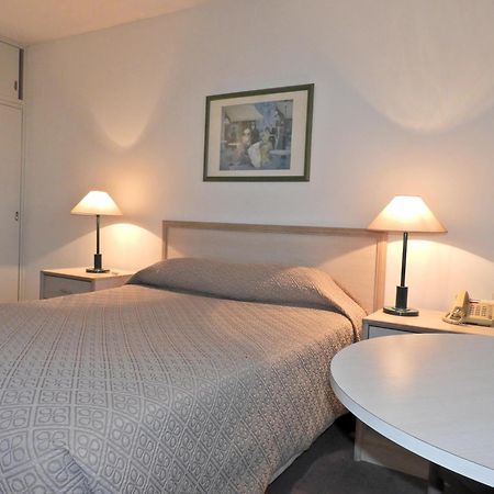 Hotel Tres Cruces Montevideo Esterno foto