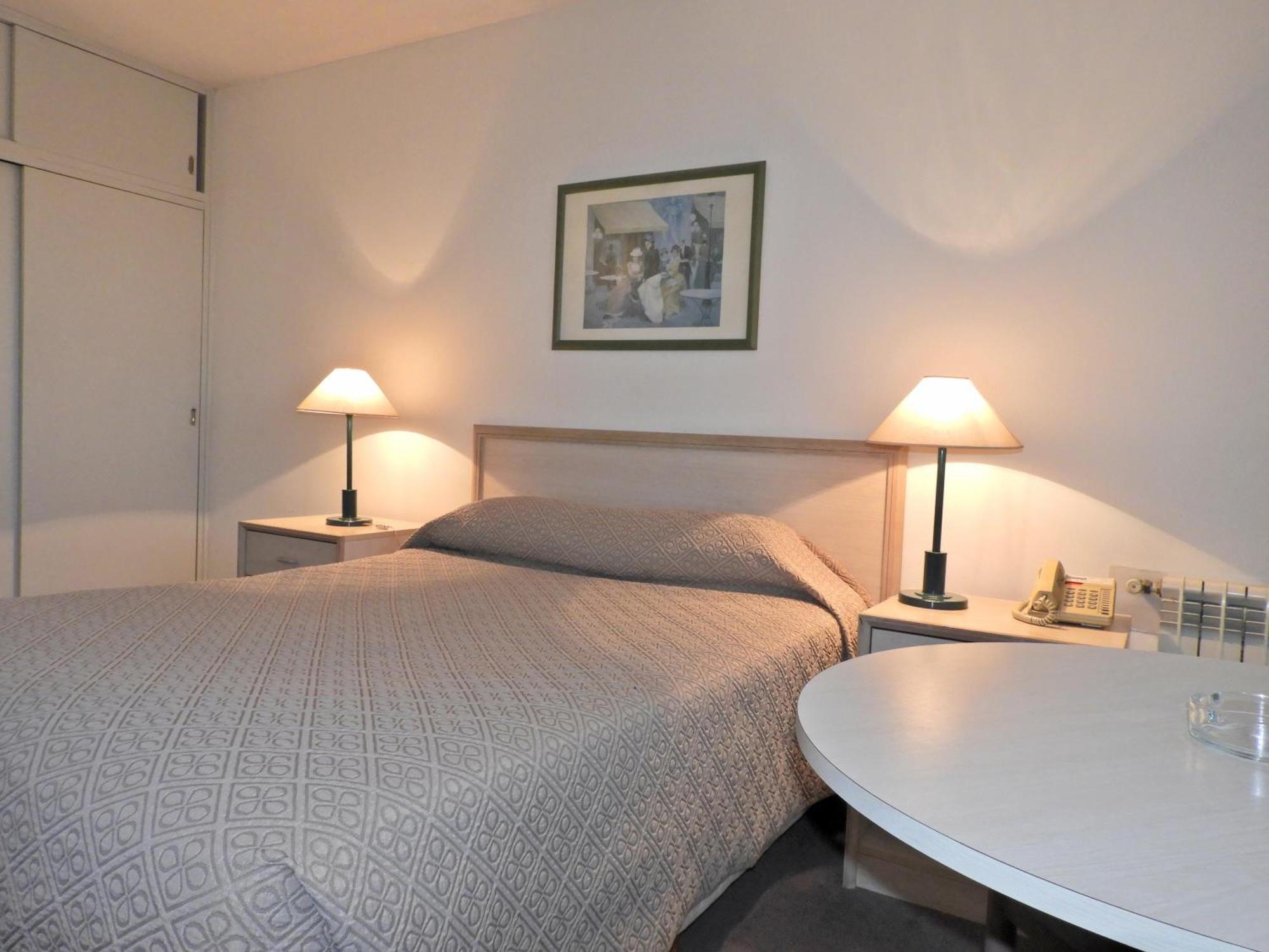 Hotel Tres Cruces Montevideo Esterno foto