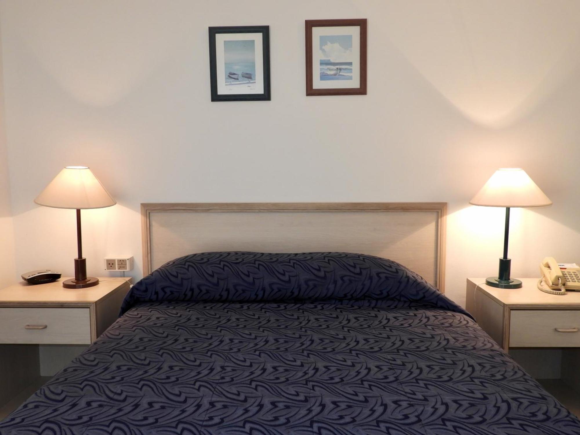 Hotel Tres Cruces Montevideo Esterno foto
