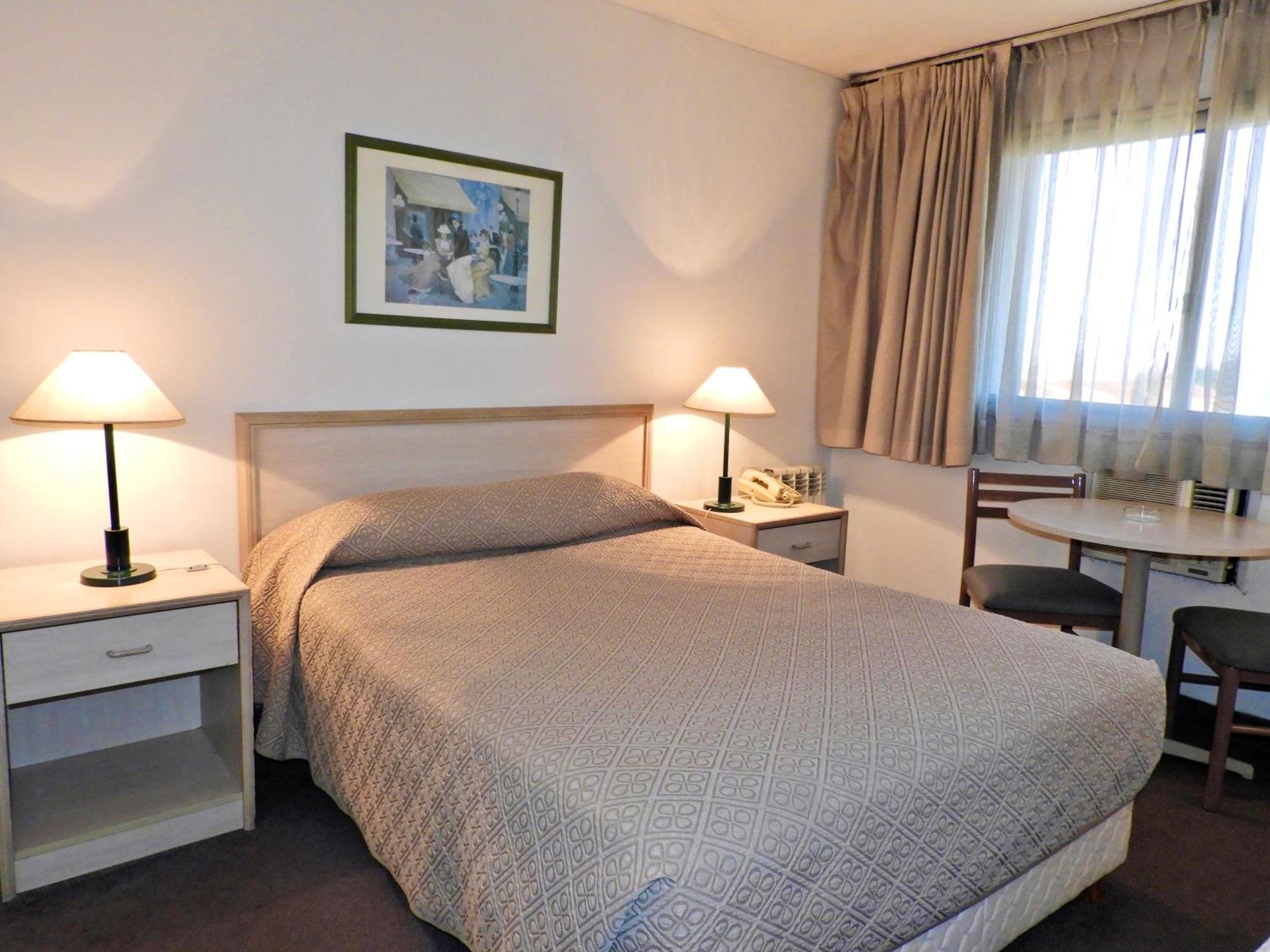 Hotel Tres Cruces Montevideo Esterno foto