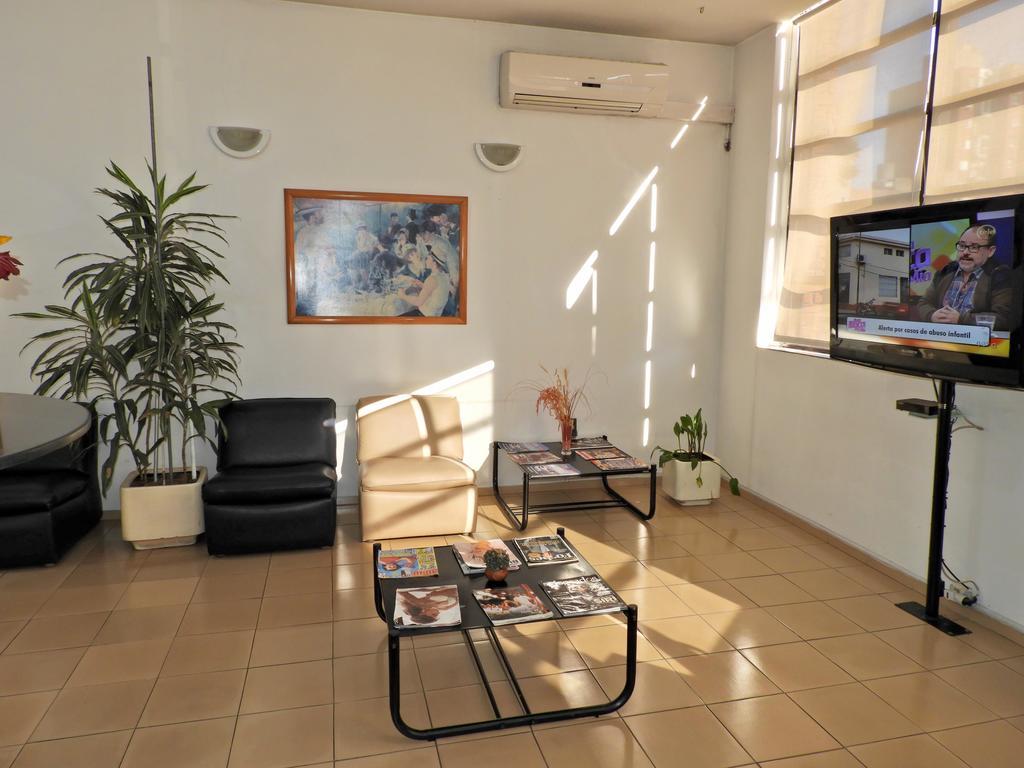 Hotel Tres Cruces Montevideo Esterno foto