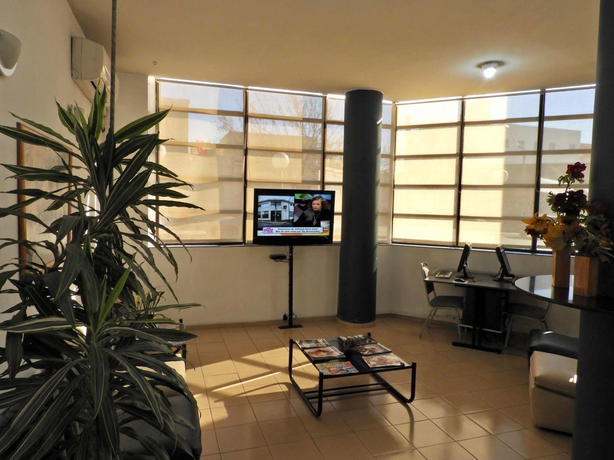 Hotel Tres Cruces Montevideo Esterno foto