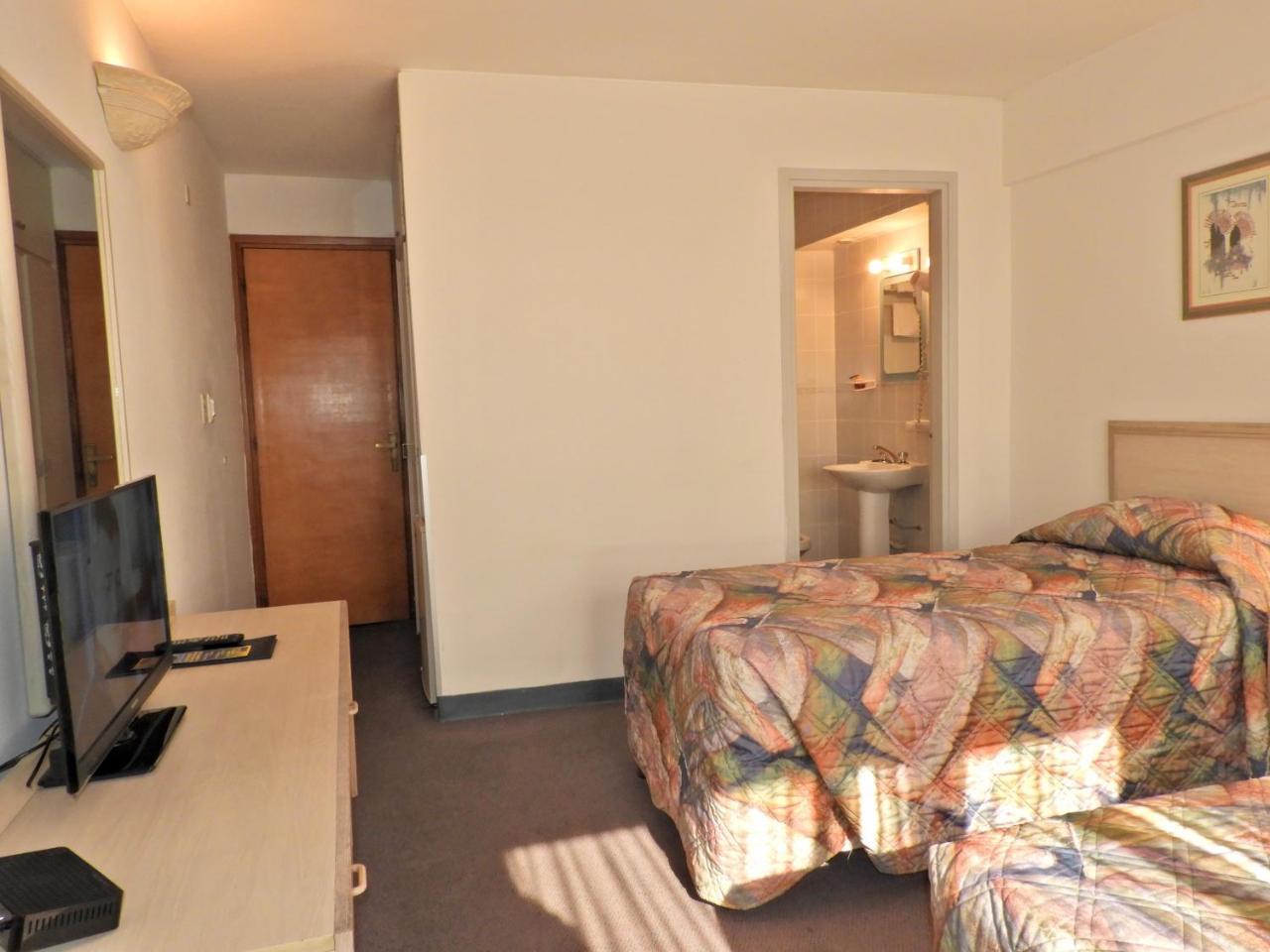 Hotel Tres Cruces Montevideo Esterno foto