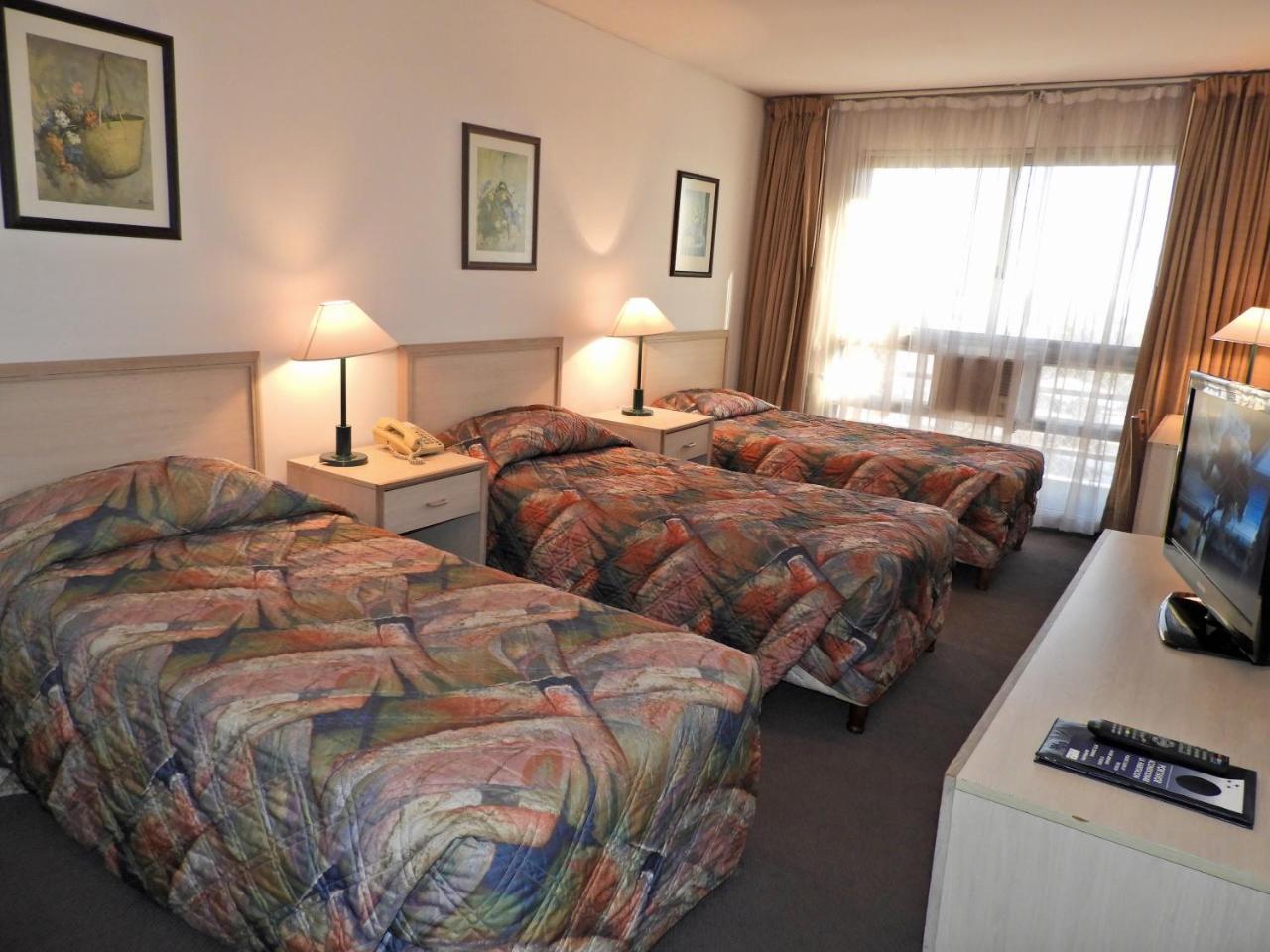 Hotel Tres Cruces Montevideo Esterno foto